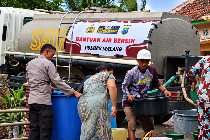 Tanggap Darurat Kekeringan, Polres Malang Pasok 35 Ribu Liter Air Bersih ke Dua Kecamatan